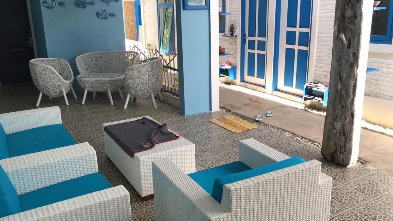 Blue Coral Homestay Karimunjawa Ngoại thất bức ảnh