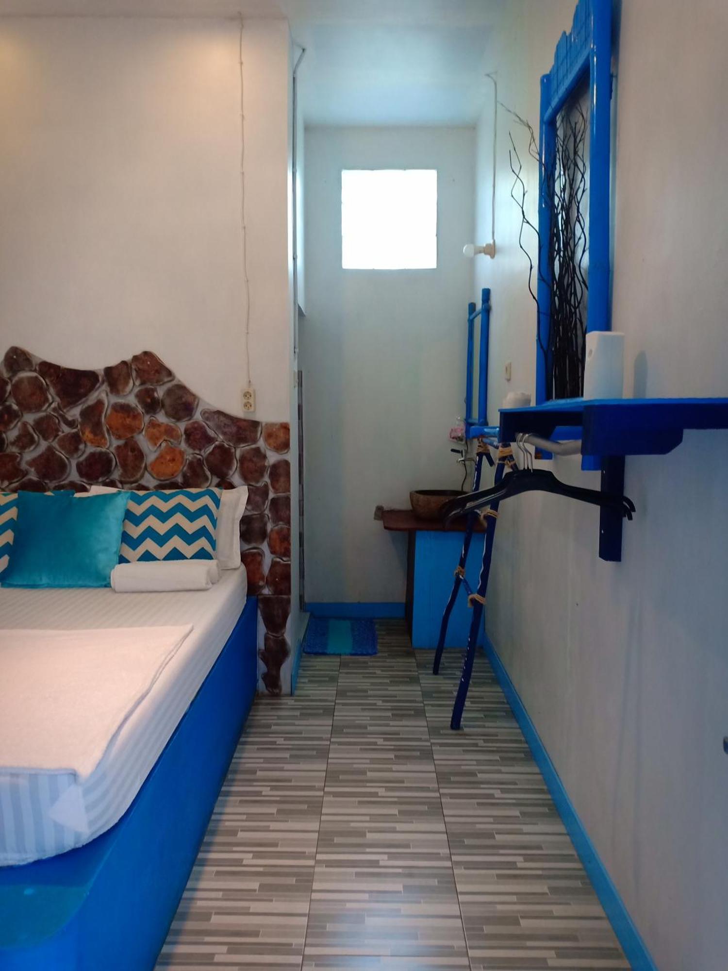 Blue Coral Homestay Karimunjawa Ngoại thất bức ảnh