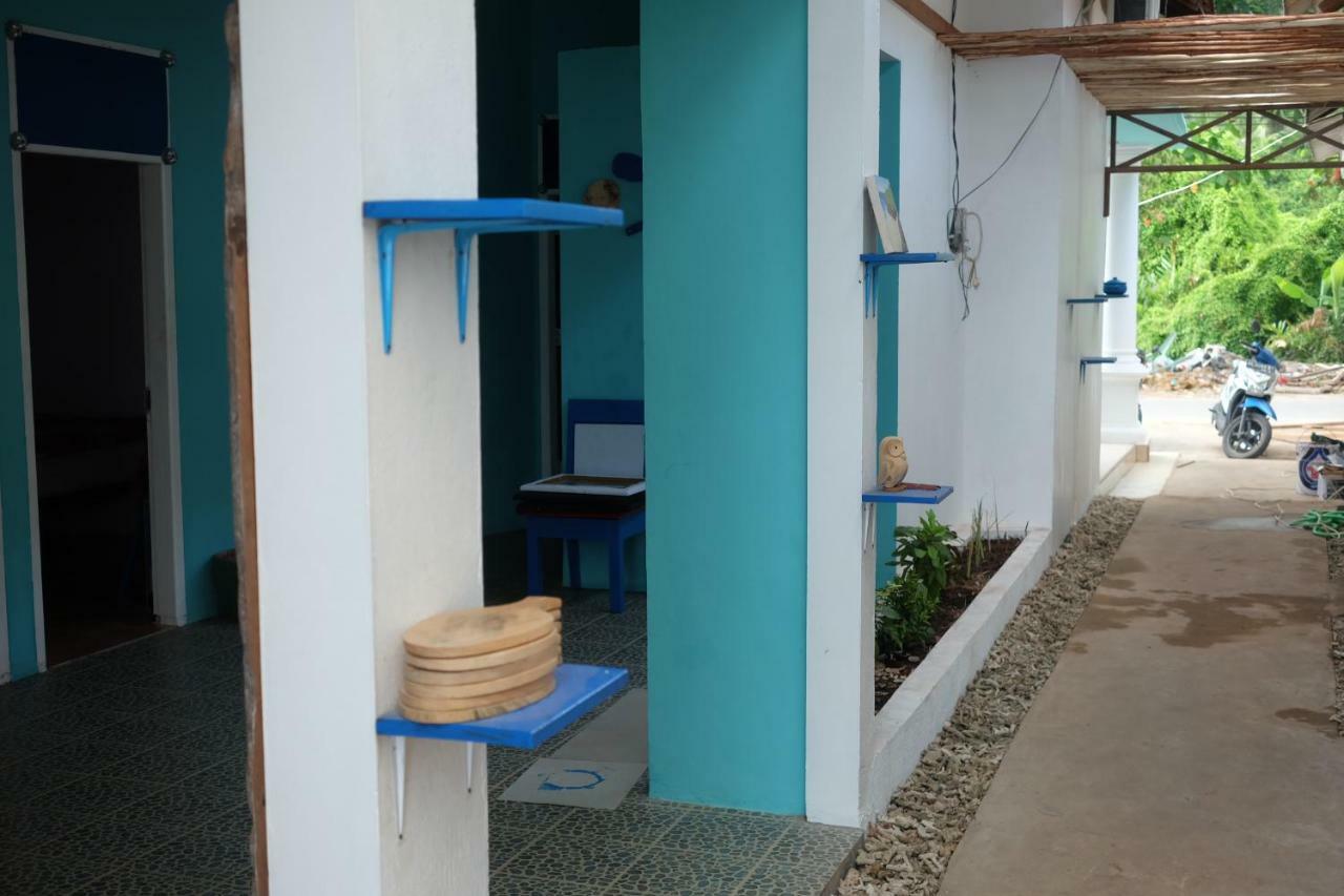 Blue Coral Homestay Karimunjawa Ngoại thất bức ảnh