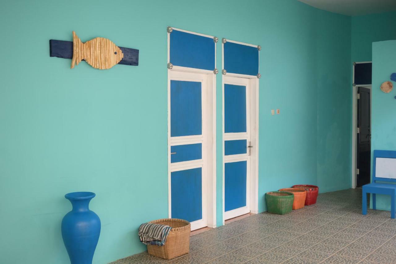 Blue Coral Homestay Karimunjawa Ngoại thất bức ảnh